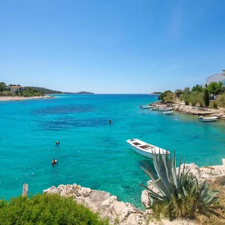 Holiday Home Kanica By Adriatic Sea, Cleaning Included Holiday home Zaglavice